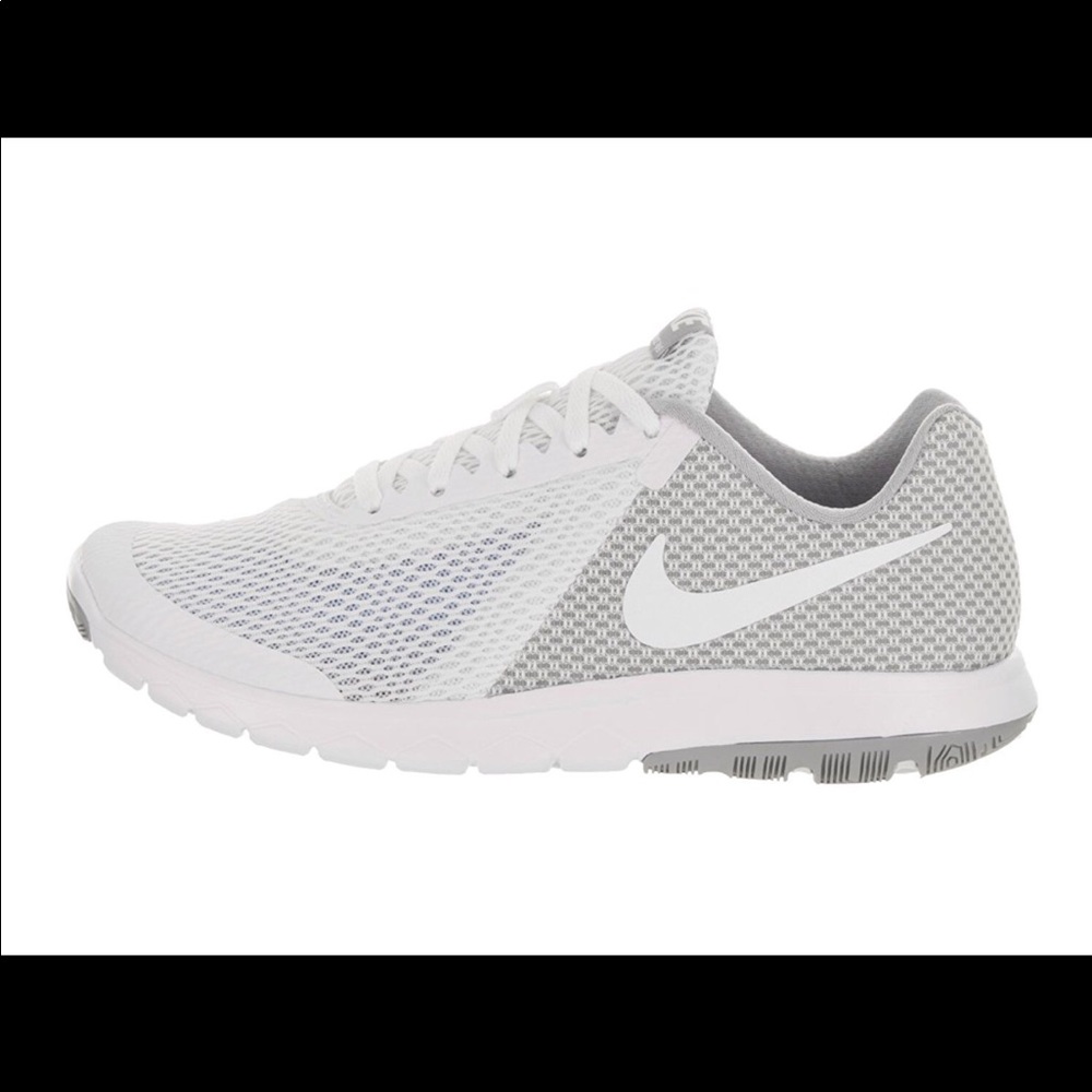 Nike Women's Flex Experience Run 6